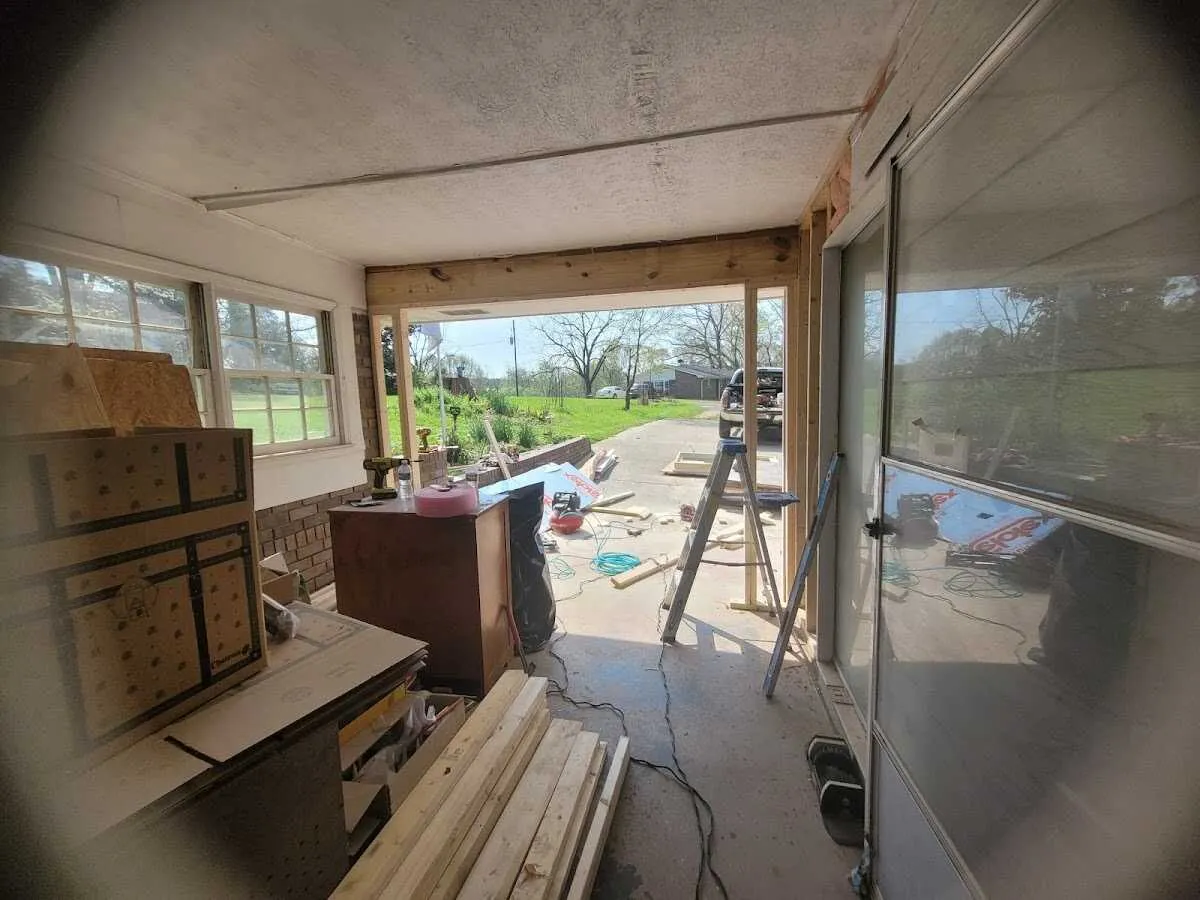 Air movers and dehumidifier for Water Mitigation Services in Blackwell